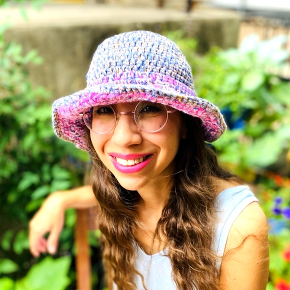 Meet your Posher, Cherie - Picture 1 of 1